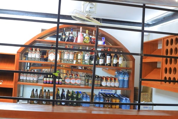 Harambee Bar and Restaurant 04