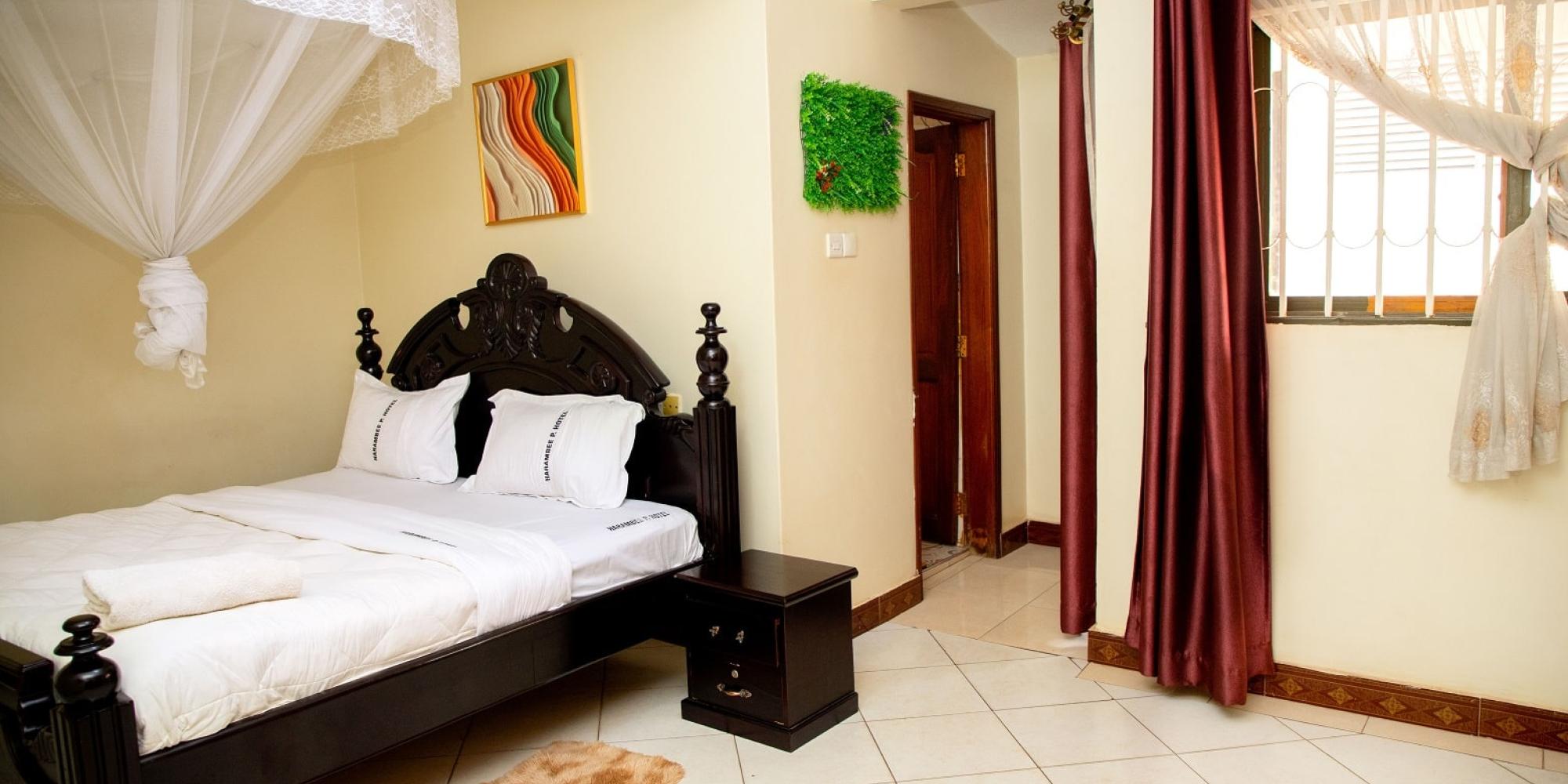 Harambee Hotel Bukesa Deluxe Suites